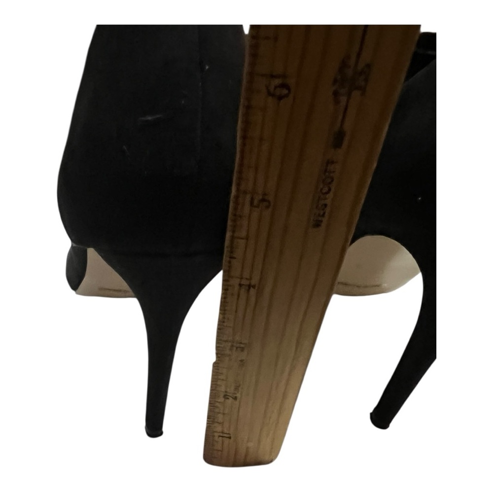 Source Unknown Classic Black Heels EUC - image 4
